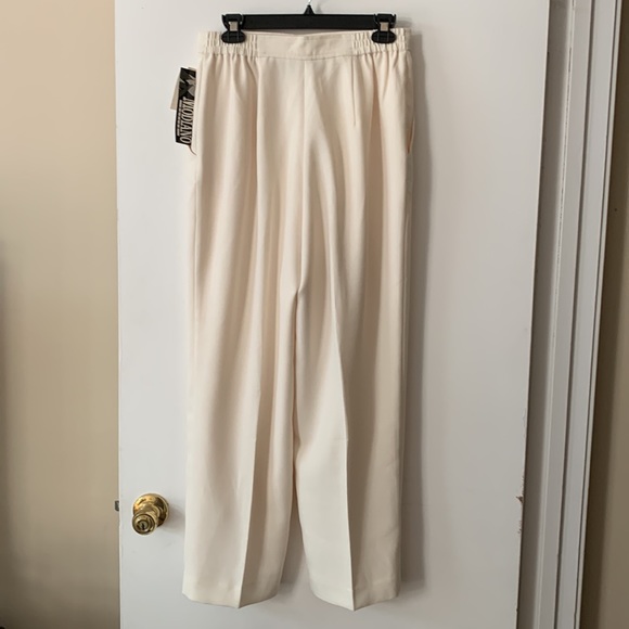 Vintage MODIANO formal pan in ivory. - Picture 6 of 10